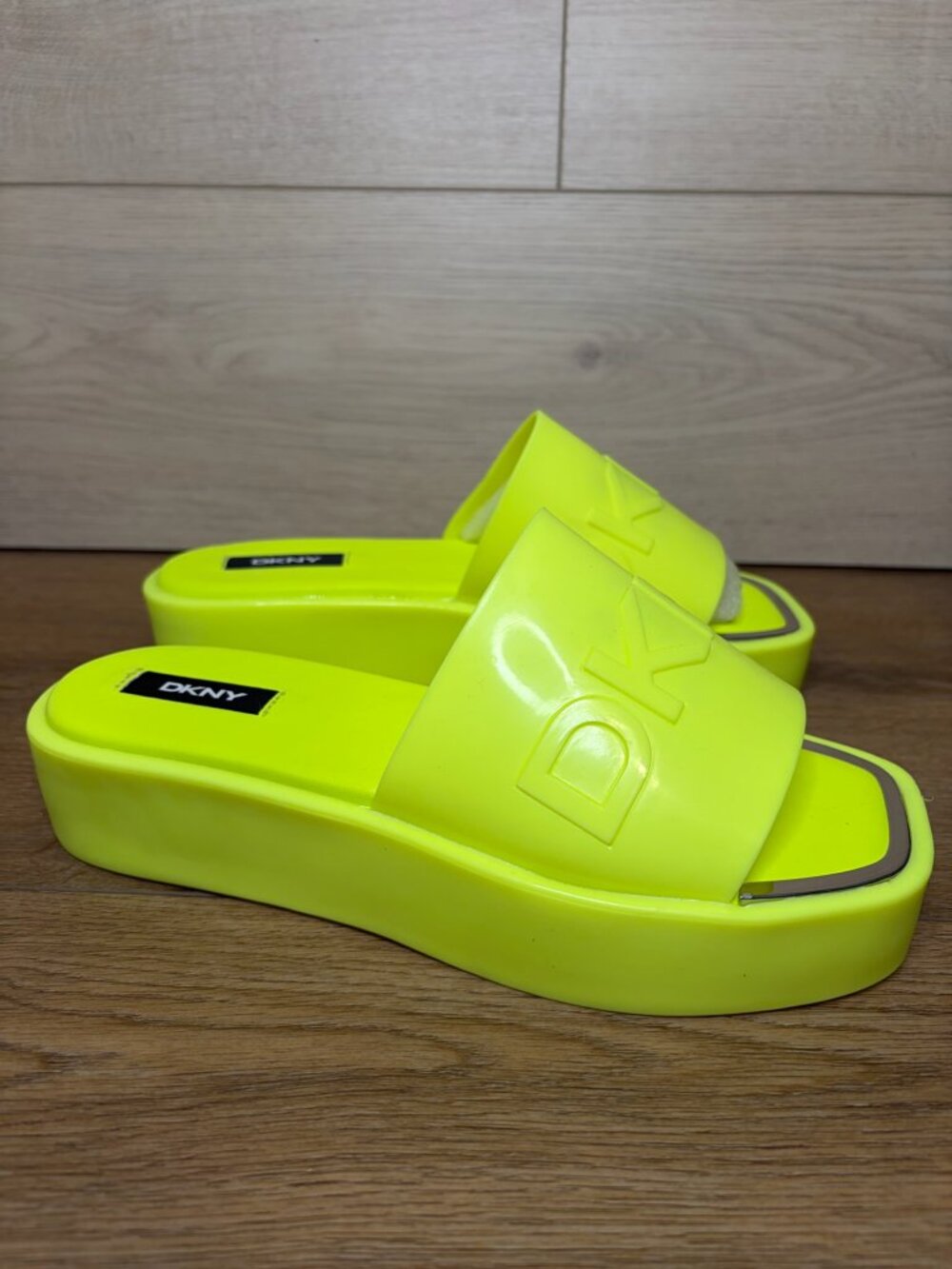 DKNY Women Laren Platform Slide Sandals Jelly Mold Zest Yellow 7